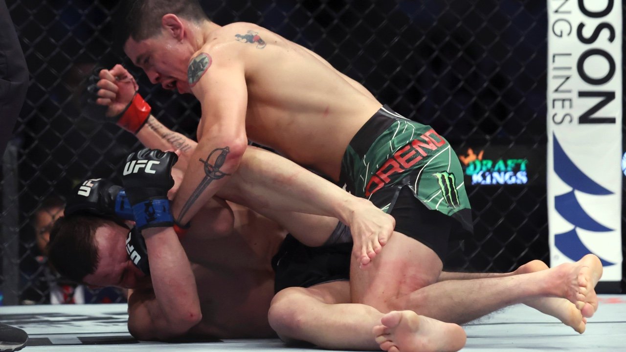 मेक्सिकोमध्ये माजी चॅम्पियन मोरेनोचा सामना करणे खूप जास्त आहे की कावनाघसाठी खूप लवकर आहे?