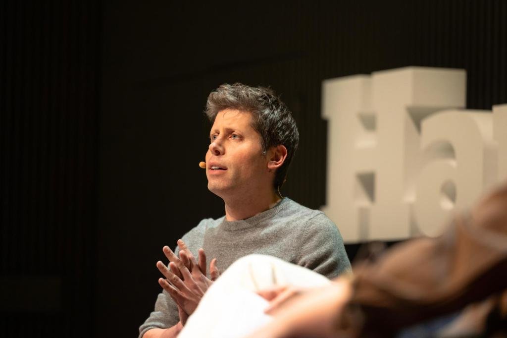 मानवी संघर्षानंतर ओपनएआयने संरक्षण विभागाशी एआय करार केला