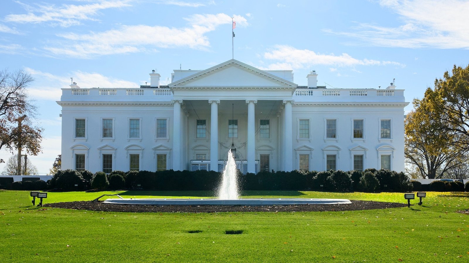 ट्रम्प प्रशासन लाइव्ह अपडेट: ट्रम्प म्हणाले की, सर्वोच्च न्यायालयाने टॅरिफवर वजन केल्यामुळे दर ‘आकाश उंच’ सेट करतात