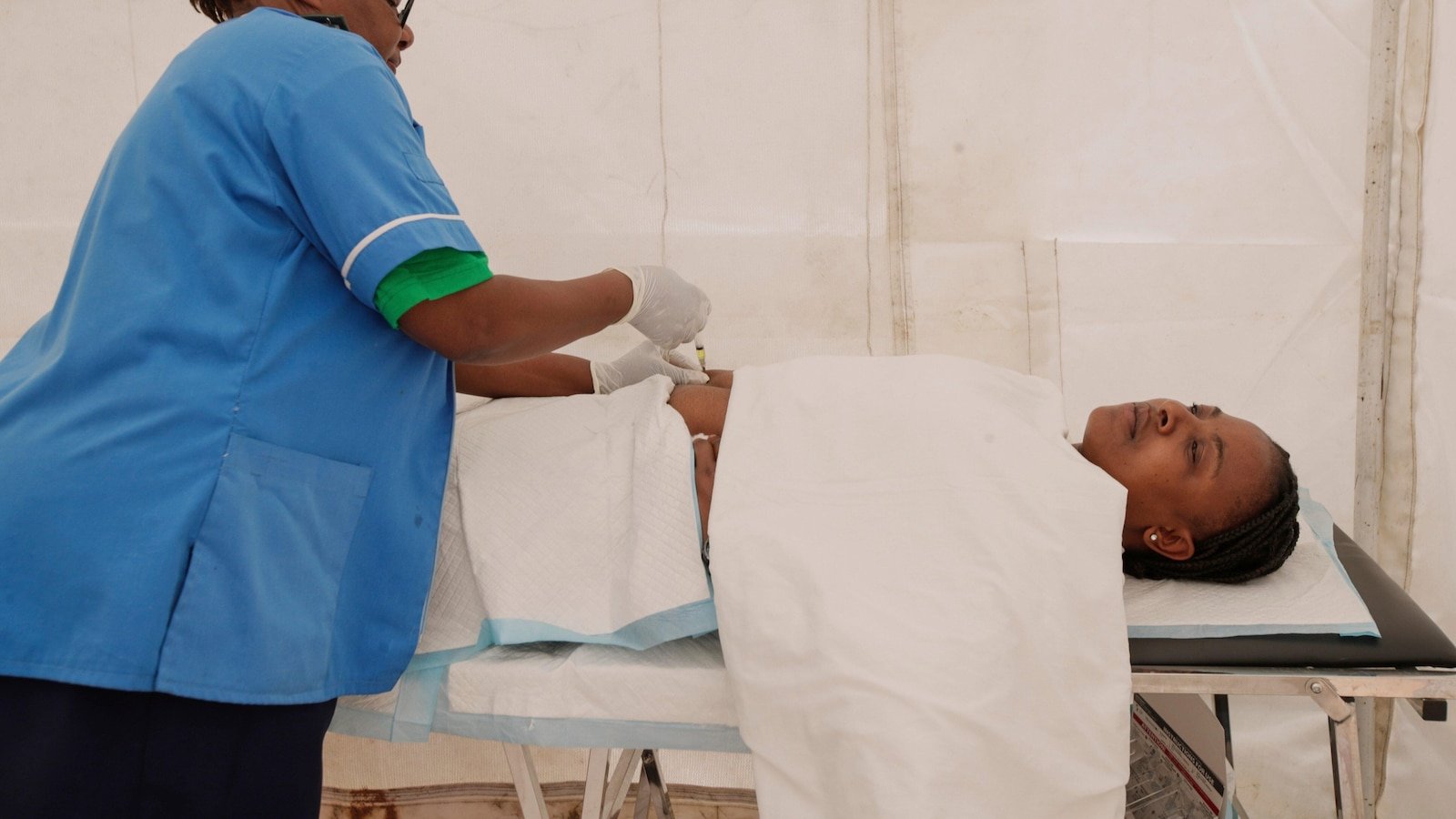 दीर्घकाळ चालणारे एचआयव्ही औषध झिम्बाब्वेमध्ये काही उच्च जोखमीवर येते