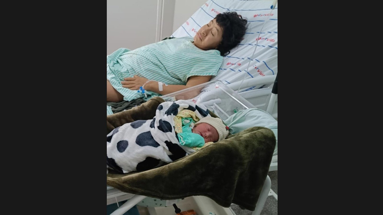 ॲमेझॉन जमाती नामशेष होण्याच्या मार्गावर आहे. एक अनपेक्षित जन्म आता आशा आणतो