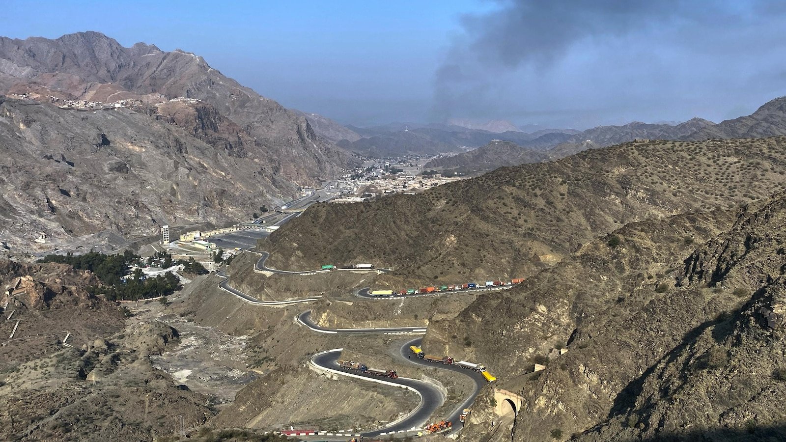 पाकिस्तानच्या राष्ट्राध्यक्षांनी अफगाणिस्तानवरील हल्ल्याची वकिली केली, काबुलला अतिरेक्यांचा सफाया करण्याचे आवाहन केले