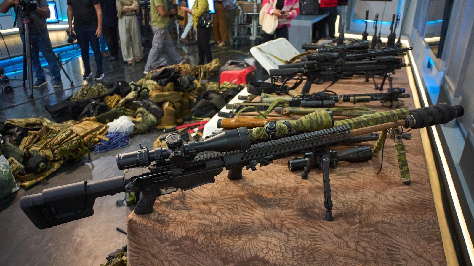 क्युबाने अमेरिकेच्या बोटीवर गोळीबार केल्याप्रकरणी संशयितांवर दहशतवादाचे गुन्हे दाखल केले आहेत