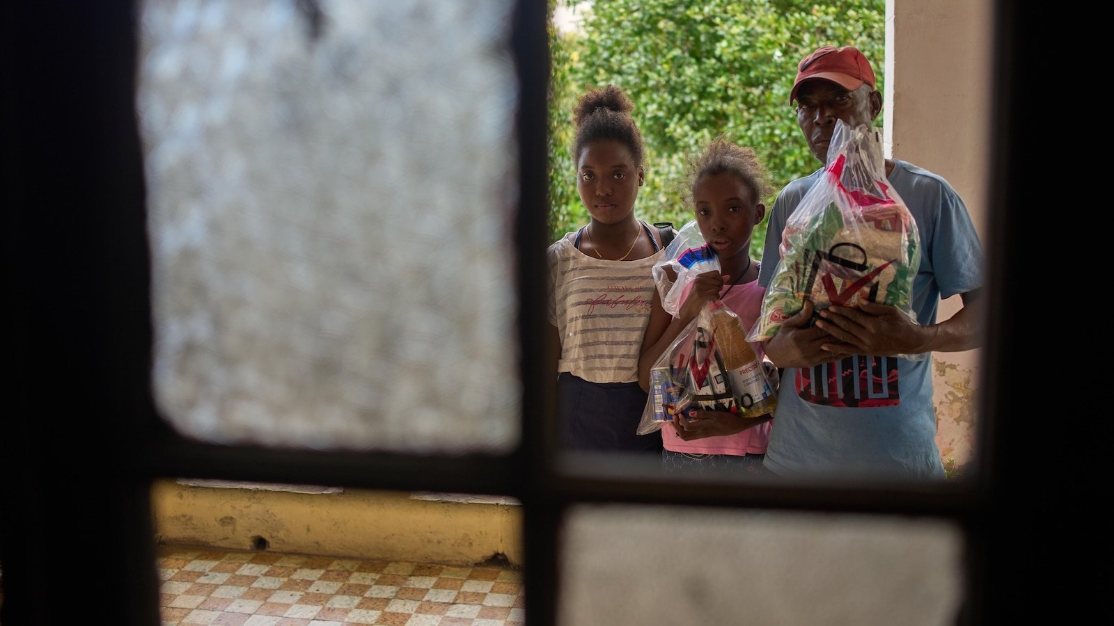 संकट वाढत असताना, क्यूबन कुटुंबांना ‘मेड इन मेक्सिको’ आवश्यक वस्तू मिळतात