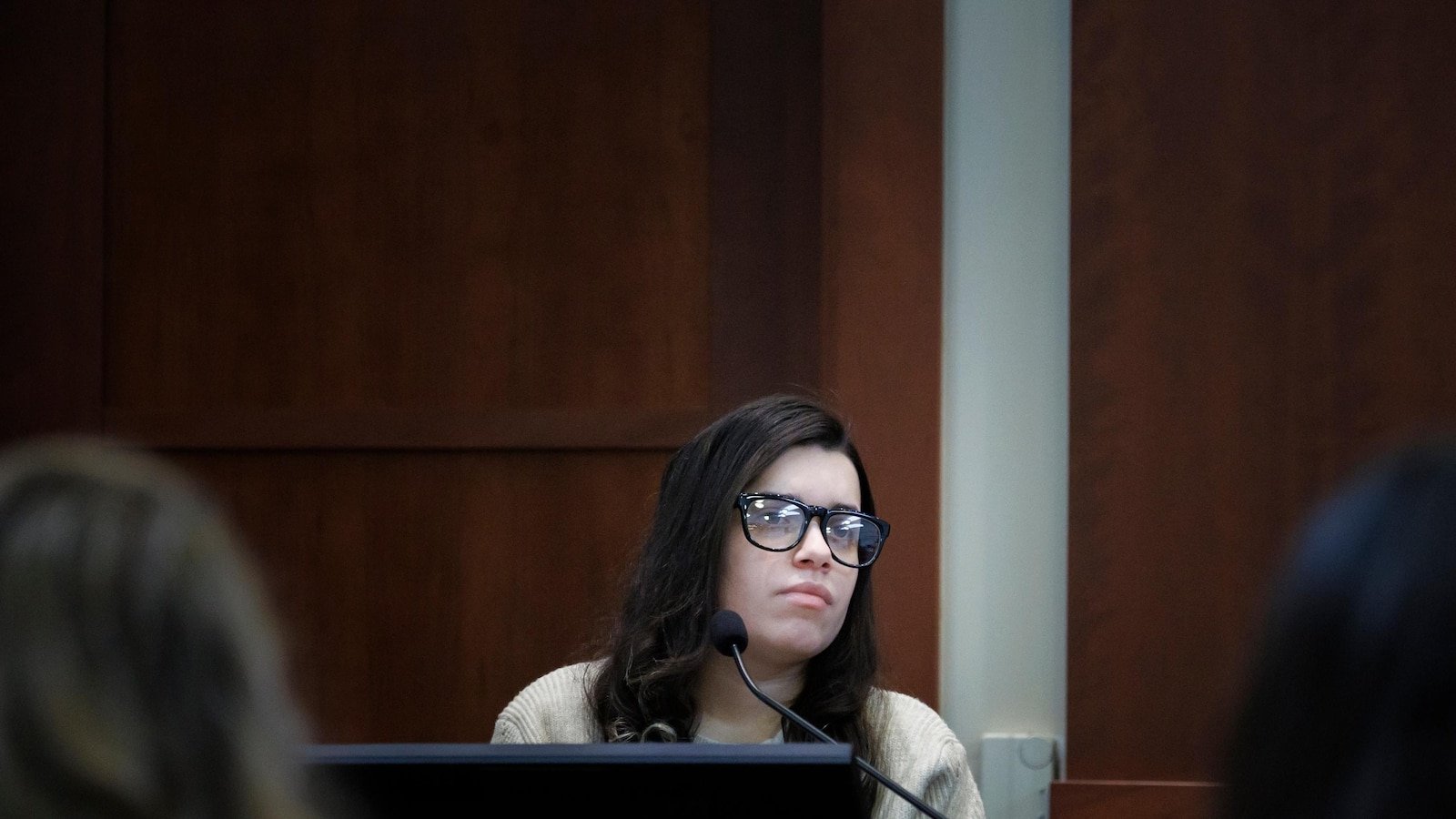 प्रियकराची पत्नी आणि दुसऱ्या पुरुषाची हत्या करण्याचा कट रचल्याबद्दल ब्राझिलियन औ जोडीला शिक्षा भोगावी लागली