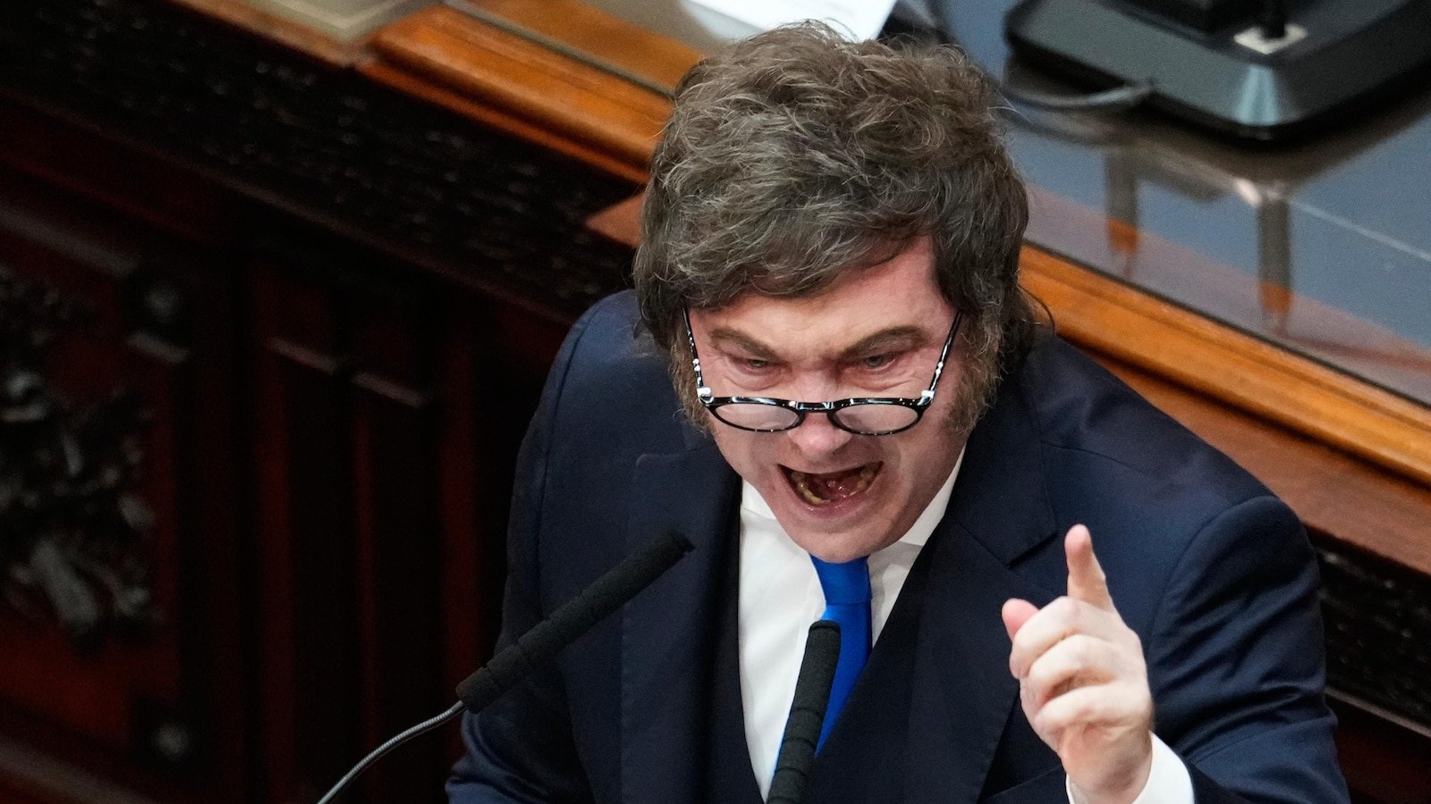 अर्जेंटिनाच्या मायले यांनी ट्रम्प यांचे कौतुक करत विरोधकांवर हल्लाबोल करत काँग्रेस उघडली