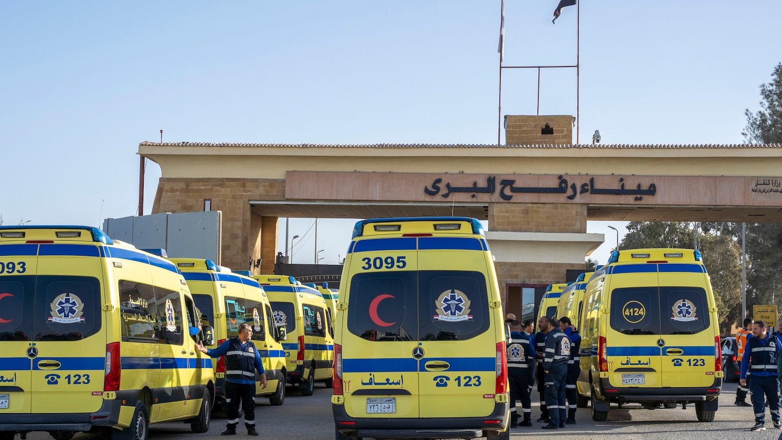 इजिप्तसह गाझाचे रफाह सीमा ओलांडणे मर्यादित वाहतुकीसाठी पुन्हा उघडले आहे