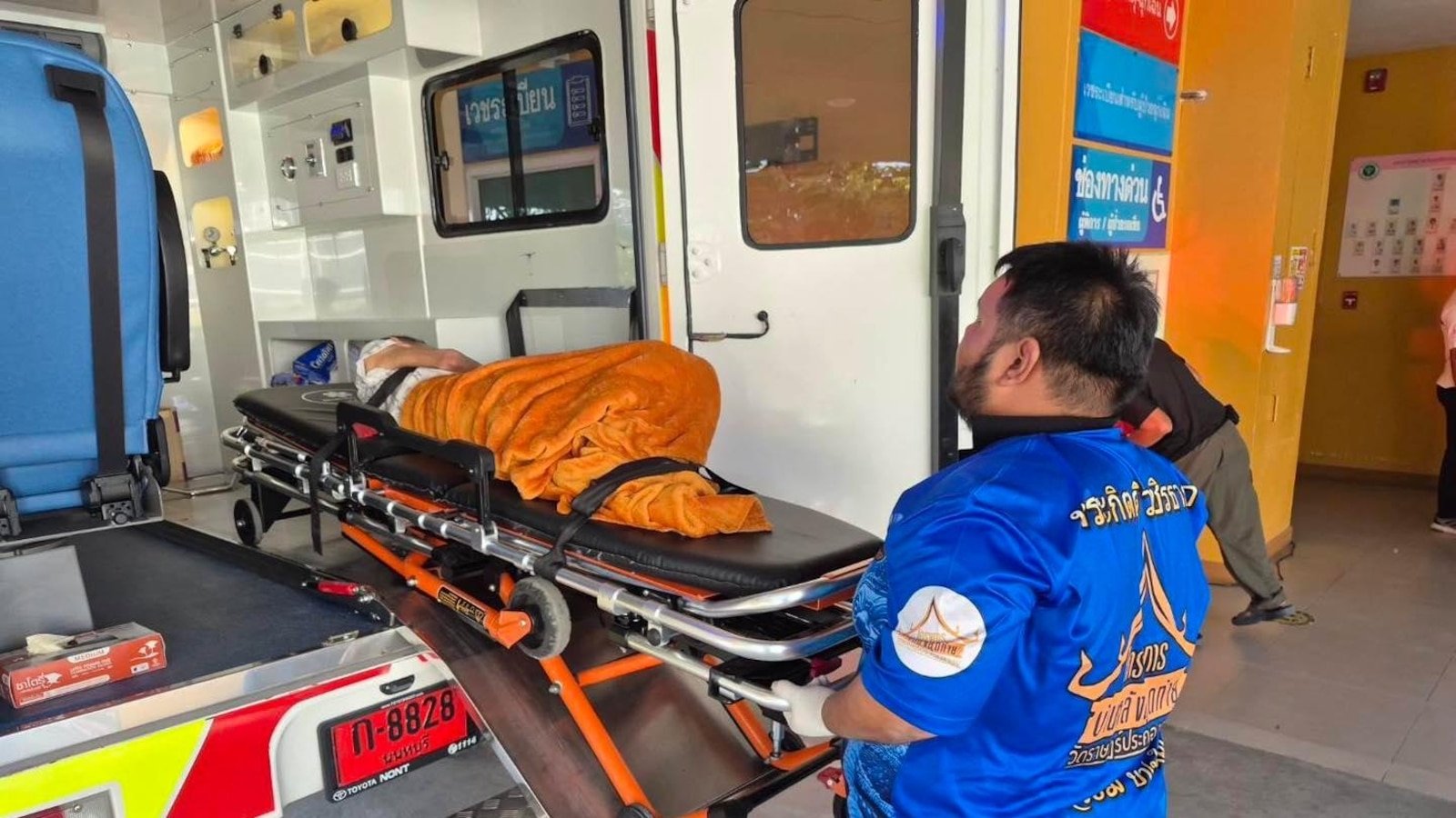 अंत्यसंस्कारासाठी आणल्यानंतर थाई महिला शवपेटीमध्ये जिवंत सापडली