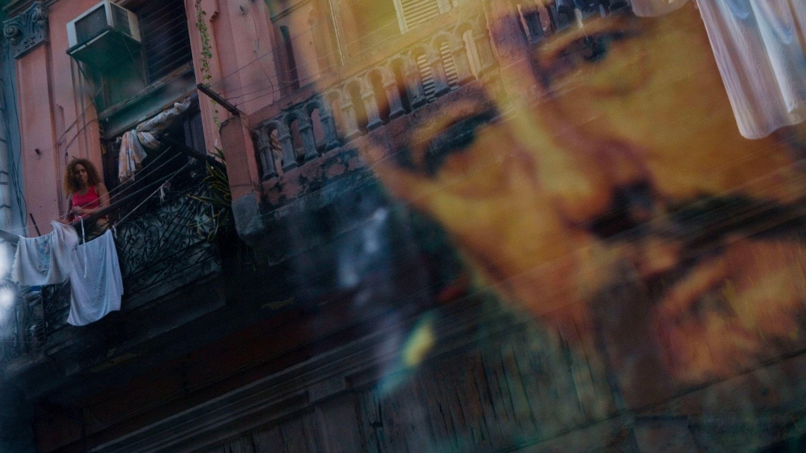 क्युबाच्या अध्यक्षांनी बेटाच्या आर्थिक आणि व्यावसायिक मॉडेलमध्ये ‘तातडीचे’ बदल करण्याचे आवाहन केले आहे