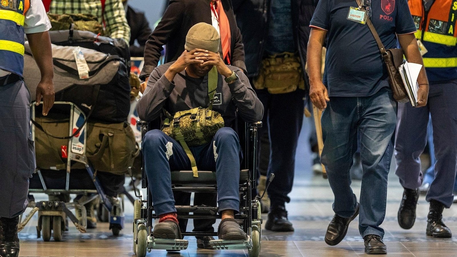 युक्रेनमध्ये रशियासाठी लढताना किमान 2 दक्षिण आफ्रिकेचा मृत्यू झाला आहे, असे दक्षिण आफ्रिकेचे म्हणणे आहे