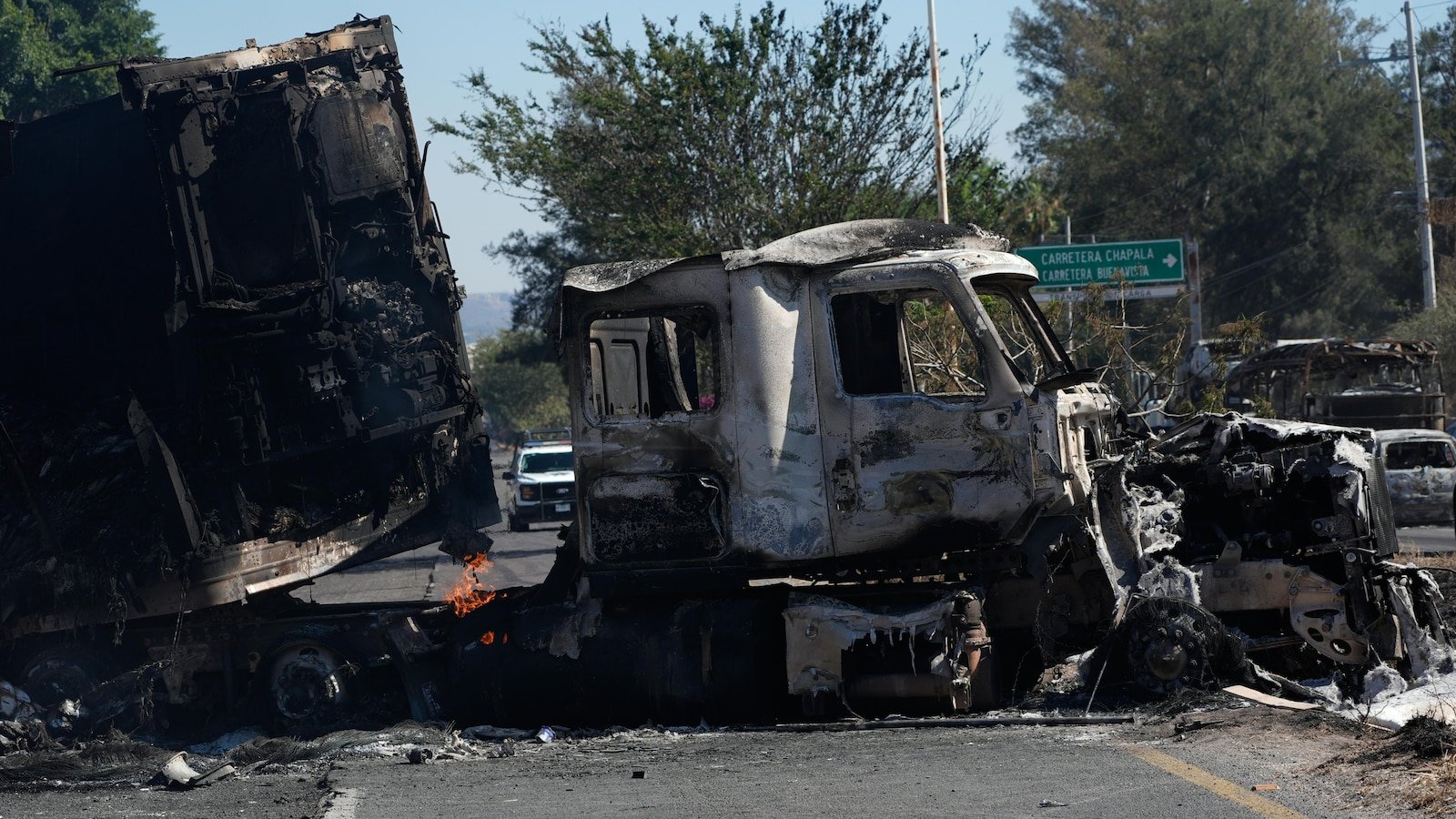 मेक्सिकोच्या सर्वात शक्तिशाली ड्रग लॉर्डच्या हत्येनंतर ऑनलाइन गोंधळात घबराट पसरली आहे