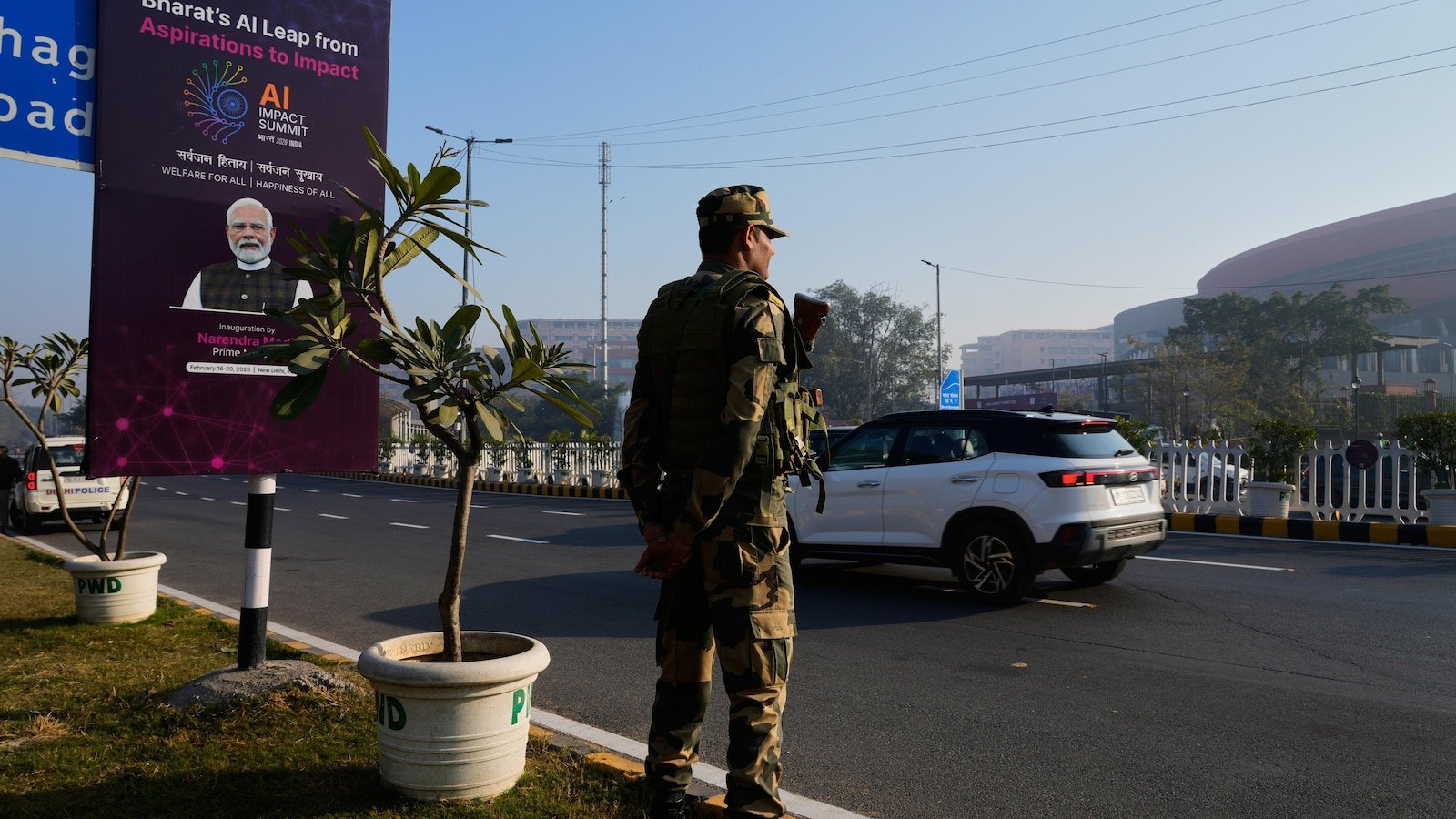 भारताने AI समिटचे आयोजन केले आहे, ज्यात 20 नेते आणि टॉप टेक सीईओ आहेत