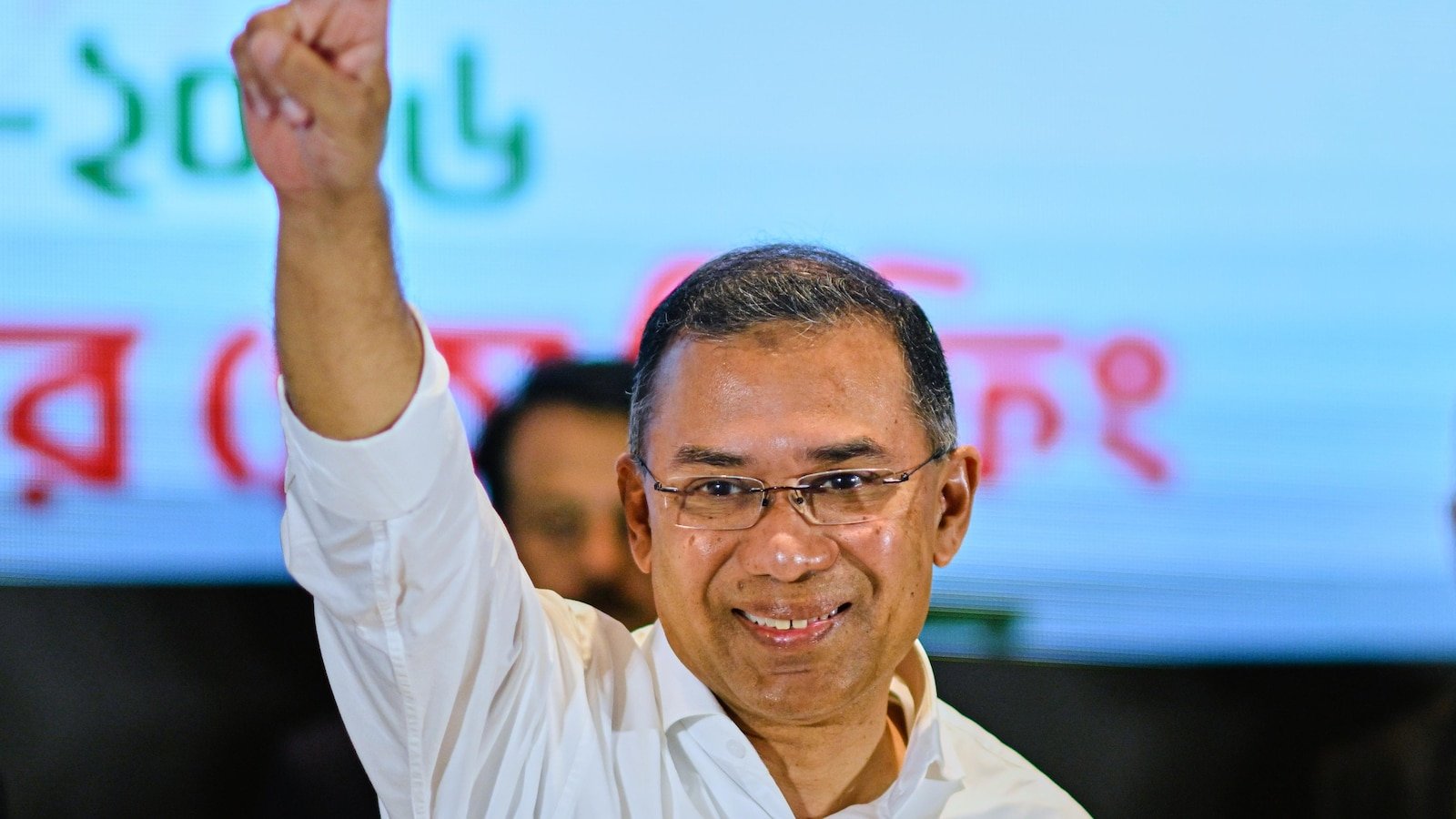 बांगलादेशच्या नव्या पंतप्रधानांचा त्यांच्या पक्षाच्या निवडणुकीत दणदणीत विजयानंतर शपथ घेतली जात आहे