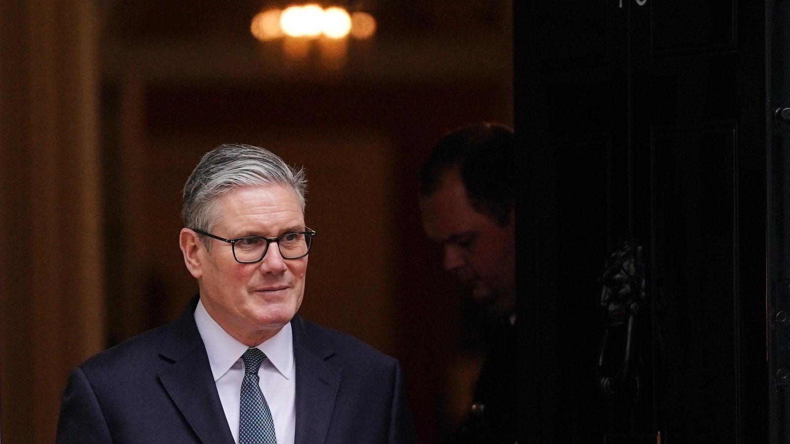 यूके स्टारर संबंध वितळवण्यासाठी चीनकडे वळले परंतु ट्रम्प यांच्याशी फूट पडण्याचा धोका आहे