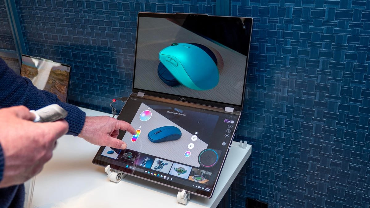 लेनोवोची ड्युअल-स्क्रीन योगा बुक संकल्पना सपाट प्रतिमांना 3D मॉडेलमध्ये रूपांतरित करते